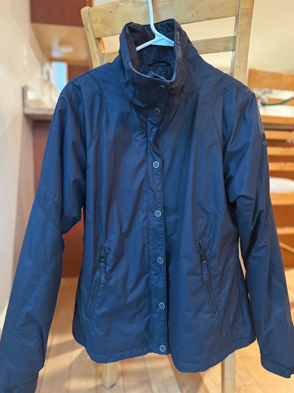 Women's Hooded Ski Jacket in Black